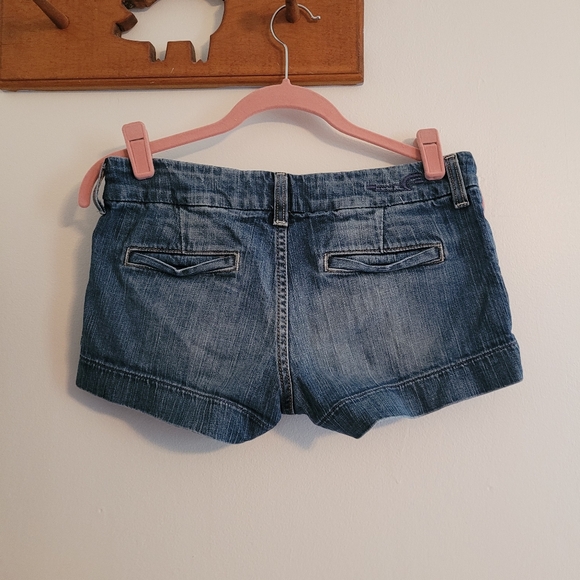 Denim shorts - Picture 2 of 4